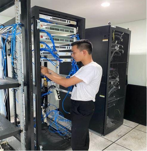 Kegiatan Merancang Asrsitektur Server